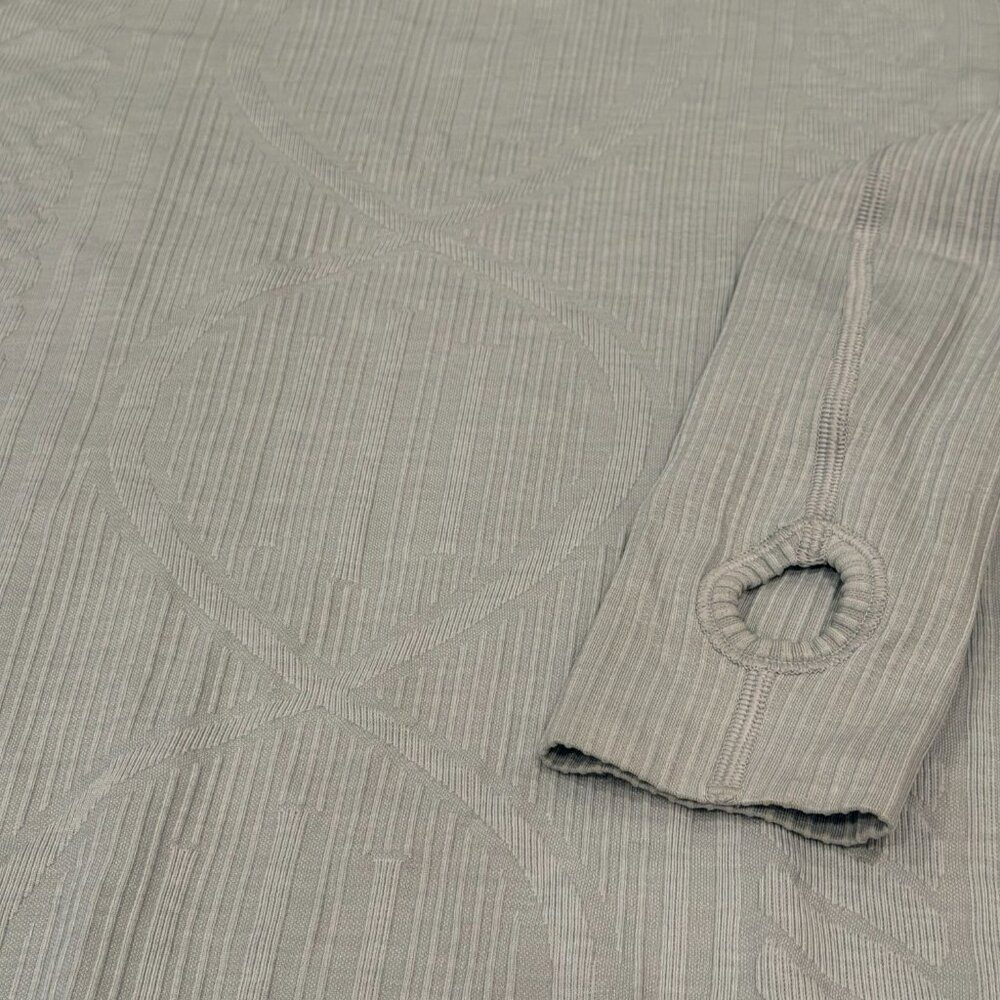 Lululemon Rest Less Long Sleeve Shirt Heathered Silver Size 6 - Picture 10 of 10